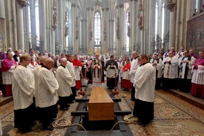 La sepoltura del cardinale Meisner nel duomo di Colonia |  | Arcidiocesi di Colonia