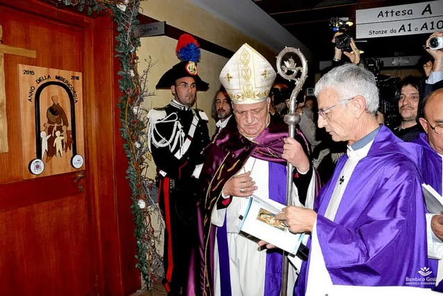 Mons. Reali apre la Porta Santa del Bambin Gesù a Palidoro |  | Ospedale Bambino Gesù