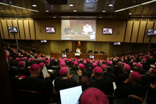 Papa Francesco con i vescovi italiani durante l'ultima assemblea generale  / Daniel Ibanez / ACI Group