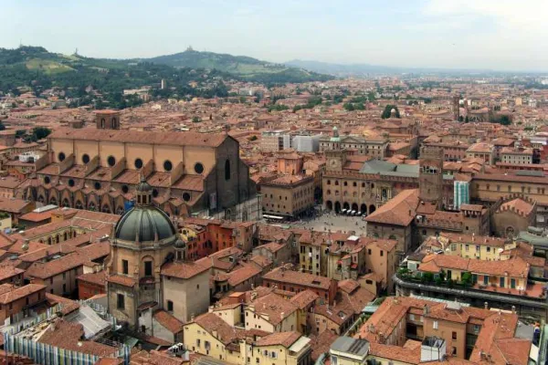 Una veduta della Città di Bologna, dove il Papa andrà in visita il prossimo 1 ottobre / Wikimedia Commons