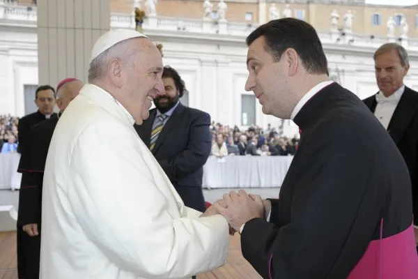 Il vescovo eletto, mons. Steven Lopes, con Papa Francesco / Ordinariate "The Chair of St. Peter" 