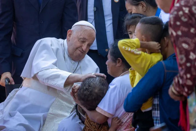 Papa Francesco coi bambini disabili |  | Daniel Ibanez/ EWTN