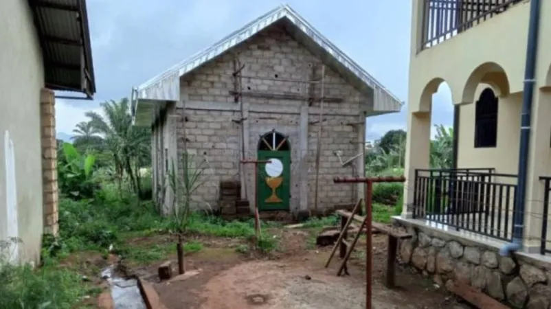 Camerun, Gabriel's Adoration Chapel |  | Ayuni Emmanuel