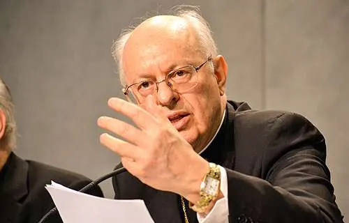 Cardinale Lorenzo Baldisseri | Il Cardinale Lorenzo Baldisseri durante un intervento in Sala Stampa vaticana | Archivio CNA