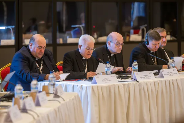 L'arcivescovo Mariano Crociata, presidente della COMECE, legge il suo intervento alla plenaria del CCEE alla Valletta / Archdiocese of Malta / Ian Noel Pace