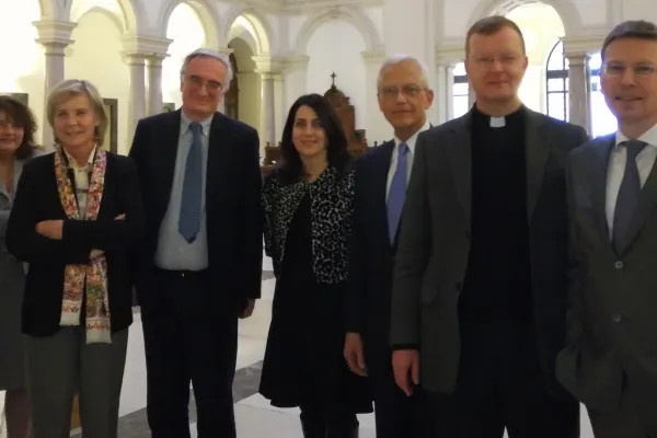 Uno scatto di alcuni dei membri del Centro di Protezione dei Minori della Pontificia Università Gregoriana / CCP Blog