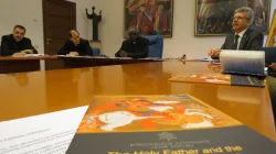 Presentazione di un libro sui volontari di Caritas Internationalis e Cor Unum, 2012 / Alan Holdren, / Catholic News Agency