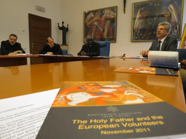 Caritas Internationalis | Presentazione di un libro sui volontari di Caritas Internationalis e Cor Unum, 2012 | Alan Holdren, / Catholic News Agency