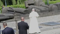 Papa Francesco ad Auschwitz, 29 luglio 2016 / Alan Holdren / ACI Group