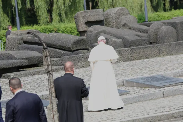 Papa Francesco ad Auschwitz, 29 luglio 2016 / Alan Holdren / ACI Group