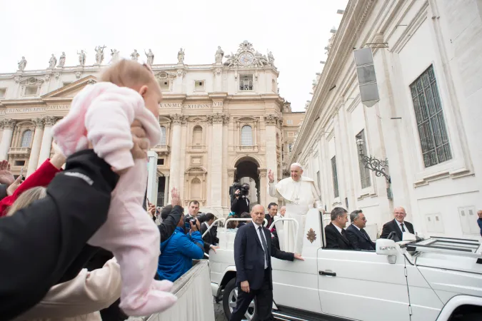 Papa durante Udienza Generale |  | Vatican Media, ACI Group