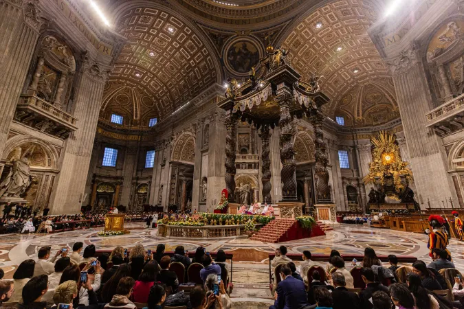 L'interno della Basilica Vaticana  |  | Daniel Ibanez CNA