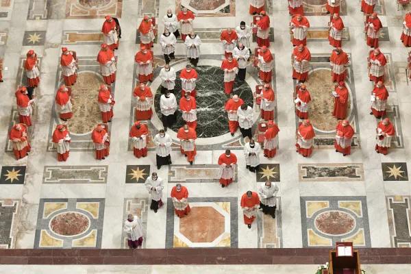 Il concistoro del 28 novembre 2020, durante il quale Papa Francesco ha creato 13 nuovi cardinali, di cui 9 al di sotto degli 80 anni / Vatican Media / ACI Group