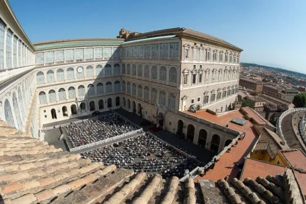 Veduta dall'alto del Cortile San Damaso durante una recente udienza generale / Vatican News 