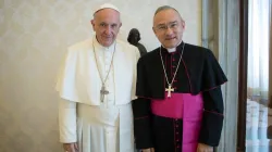 Papa Francesco con l'arcivescovo Pena Parra, nuovo sostituto della Segreteria di Stato, in uno degli incontri dell'anno passato / VaticanNews 