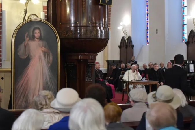 Papa Francesco nella cattedrale di San Giacomo a Riga  |  | Vatican Media 