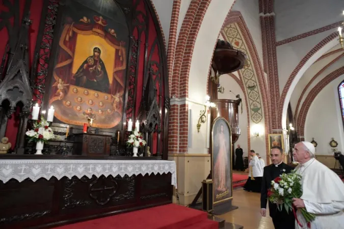 Papa Francesco nella cattedrale di San Giacomo a Riga  |  | Vatican Media 