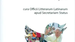 La copertina del libro "Breviloquia Francisci Papae", che raccoglie i tweet in latino di Papa Francesco nel 2017 / LEV