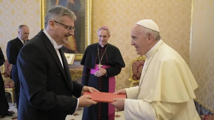 Vaclav Kolaja | L'ambasciatore della Repubblica Ceca presso la Santa Sede, Vaclav Kolaja, alla presentazione delle lettere credenziali a Papa Francesco  | Vatican Media / ACI Group