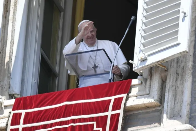 Papa Francesco all' Angelus dell' Assunta |  | Vatican Media 