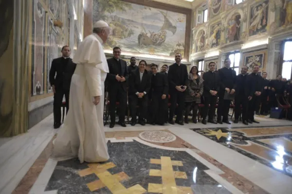 Papa Francesco durante l'udienza concessa al Pio Collegio Latinoamericano nel 2018 / Vatican Media / ACI Group