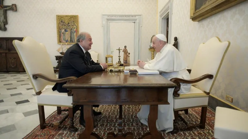 Il Papa e il capo di Stato Armen Sarkissian |  | Vatican Media / ACI group