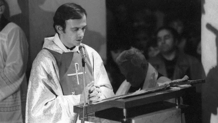 Beato Popieluszko | Una foto di padre Jerzy Popieluszko | Vatican News 