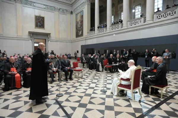 Papa Francesco nel suo incontro con il Consiglio delle Chiese in Ungheria lo scorso settembre / Vatican News 