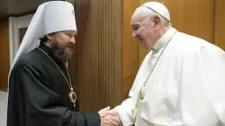 Papa Francesco incontra il metropolita Hilarion, 22 dicembre 2021 / Vatican News