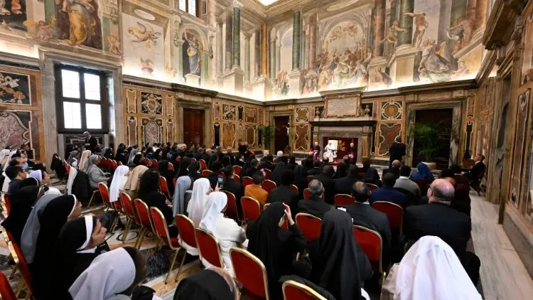 Papa Francesco, Clarettianum | L'udienza di Papa Francesco alla comunità del Clarettianum, 7 novembre 2022 | Vatican Media