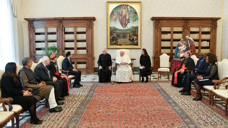 La delegazione del Premio Zayed ricevuta da Papa Francesco all'inizio di quest'anno |  | Vatican Media