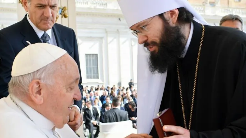 Papa Francesco, Metropolita Antonij | Papa Francesco e il metropolita Antonij in uno dei loro primi incontri | DPUC