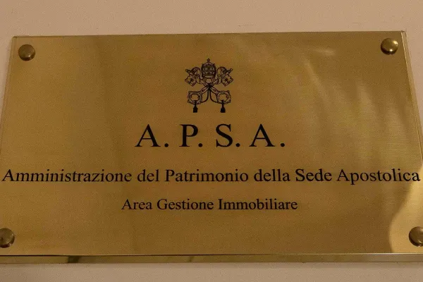 La targa dell'APSA all'ingresso della sede dell'Amministrazione del Patrimonio della Sede Apostolica / Vatican News