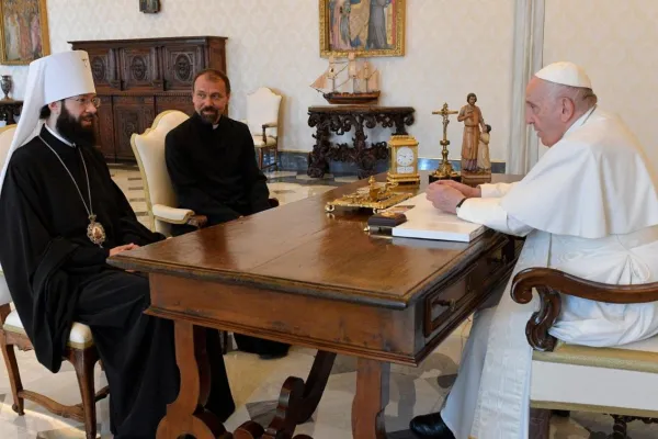 Papa Francesco con il metropolita Antonij, nell'incontro del 5 agosto 2020 / Vatican Media