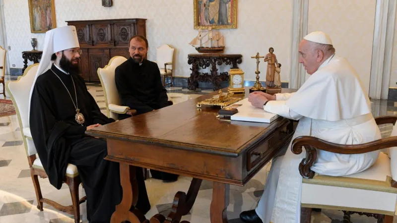 Papa Francesco, metropolita Antonij | Papa Francesco con il metropolita Antonij, nell'incontro del 5 agosto 2020 | Vatican Media