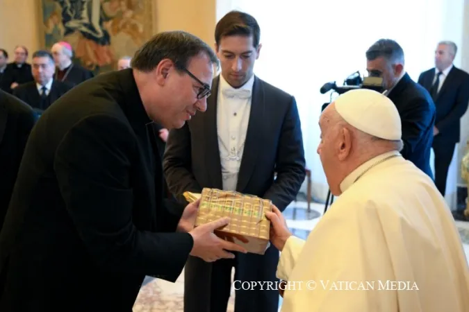 Il Papa con i seminaristi |  | Vatican Media / ACI group