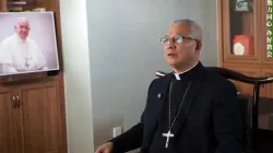 Il vescovo Zhan Silu nella video intervista con i media della sua diocesi / Fides