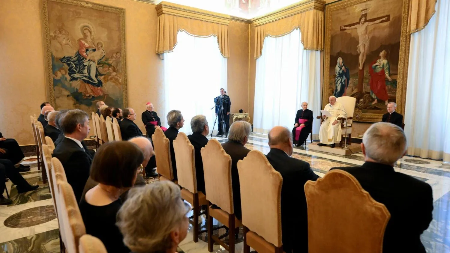 Papa Francesco riceve i membri del Comitato di Scienze Storiche