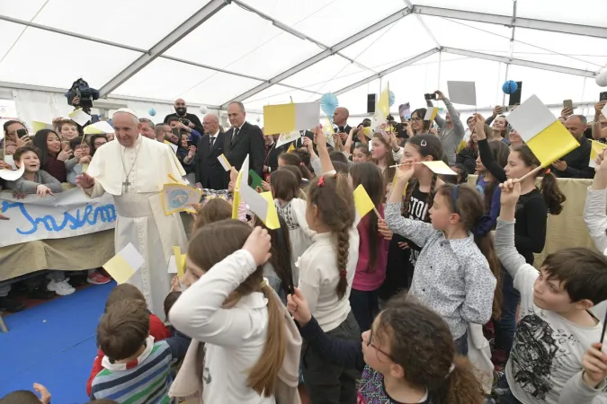 Alcuni momenti della visita del Papa alla Parrocchia di San Giulio  |  | Diocesi di Roma 