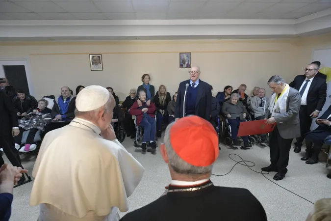 Alcuni momenti della visita del Papa alla Parrocchia di San Giulio  |  | Diocesi di Roma 