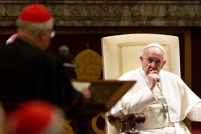 Gli auguri del Papa alla Curia romana  |  | © EWTN-CNA Photo/Daniel Ibáñez/Vatican Pool