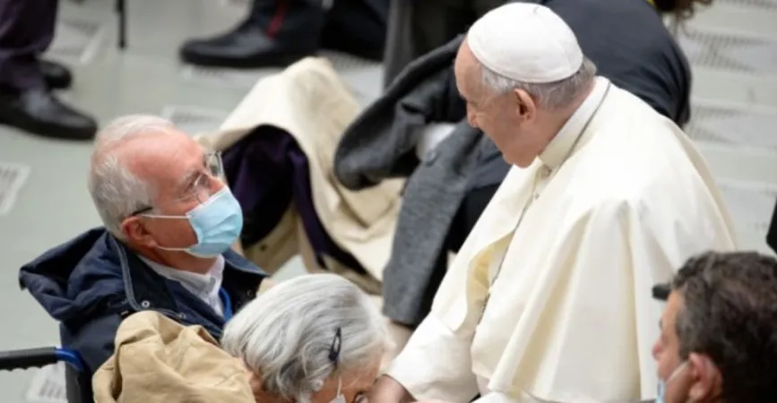 Papa Francesco durante un'udienza generale |  | Daniel Ibanez / ACI Group