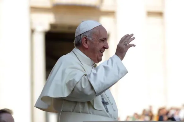 Papa Francesco durante una udienza generale  / Lucia Ballester / ACI Group