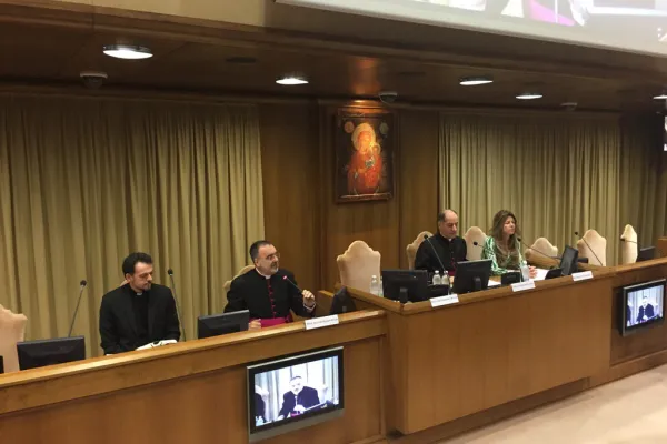 Un momento della Conferenza Deus Caritas Est, Aula Nuova del Sinodo, 25 febbraio 2016  / TW