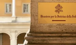 Indicazione del Dicastero per la Dottrina della Fede nel Palazzo del Sant'Uffizio / Iglesiaactualidad