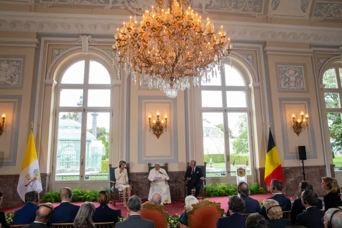 Papa Francesco in Belgio | Papa Francesco nel castello di Laeken incontra le autorità e la società civile, Bruxelles, 27 settembre 2024 | Daniel Ibanez / ACI Group