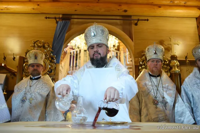 Metropolita Epifaniy | Il metropolita Epifaniy, primo primate della Chiesa Ortodossa Ucraina, durante una Divina Liturgia | Twitter @Epifanyi