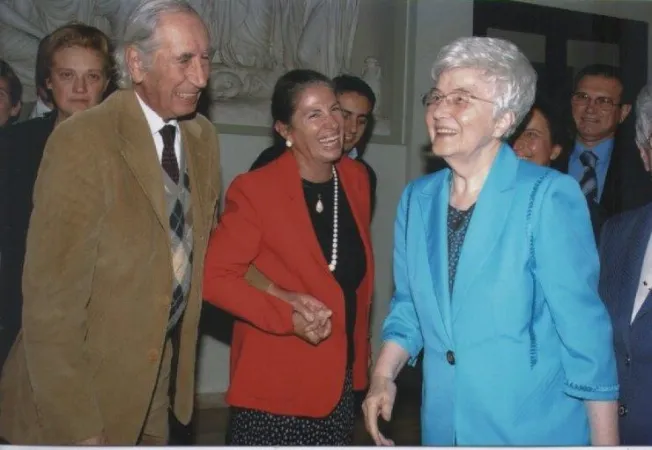 Chiara Lubich |  | twitter, pd