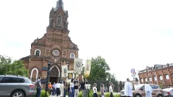 La chiesa parrocchiale di Santa Maria del Rosario a Vladimir durante le celebrazioni del Giubileo dei suoi 130 anni / cathmos.ru