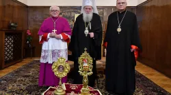 L'arcivescovo Pecorari, il patriarca Neofit, il vescovo Proykov e le reliquie di San Clemente e San Potito, Sofia, 27 febbraio 2020 / Nunziatura Apostolica di Bulgaria